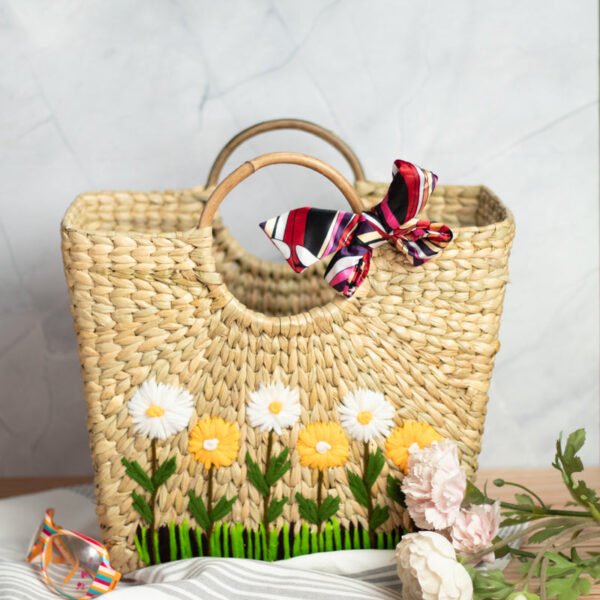 Natural Kauna Grass  Hand Embroidered Picnic/Shopping HandBag With Wooden Handle